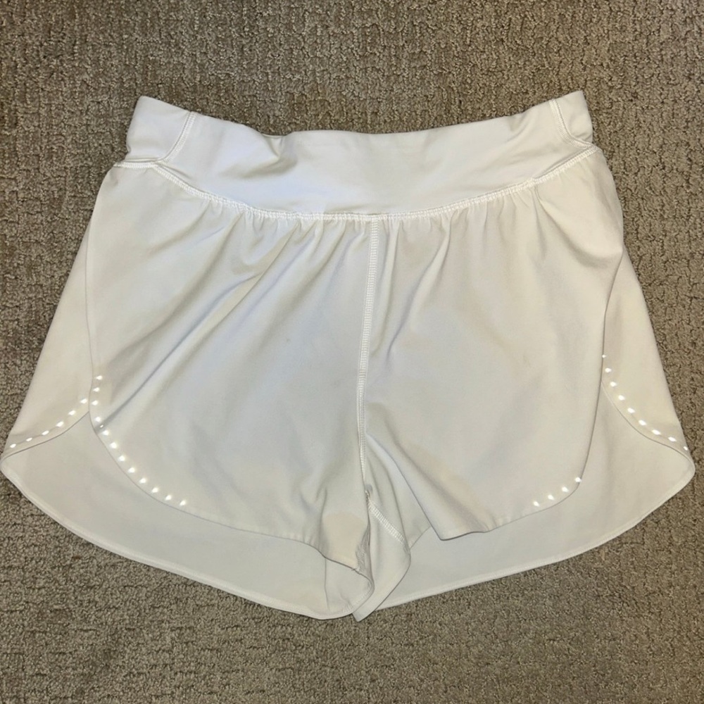 Lululemon Fast and Free Shorts Size 6